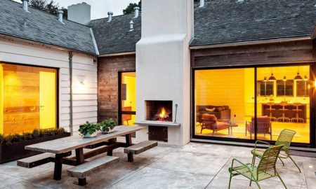 42 Inviting Fireplace Designs for Your Backyard