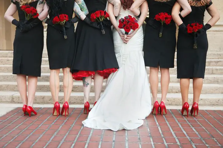 37 Sparkling Ideas for Red Themed Wedding