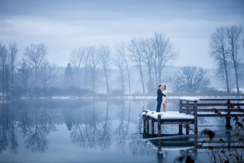 51 Wonderful Winter Wedding Photography Ideas