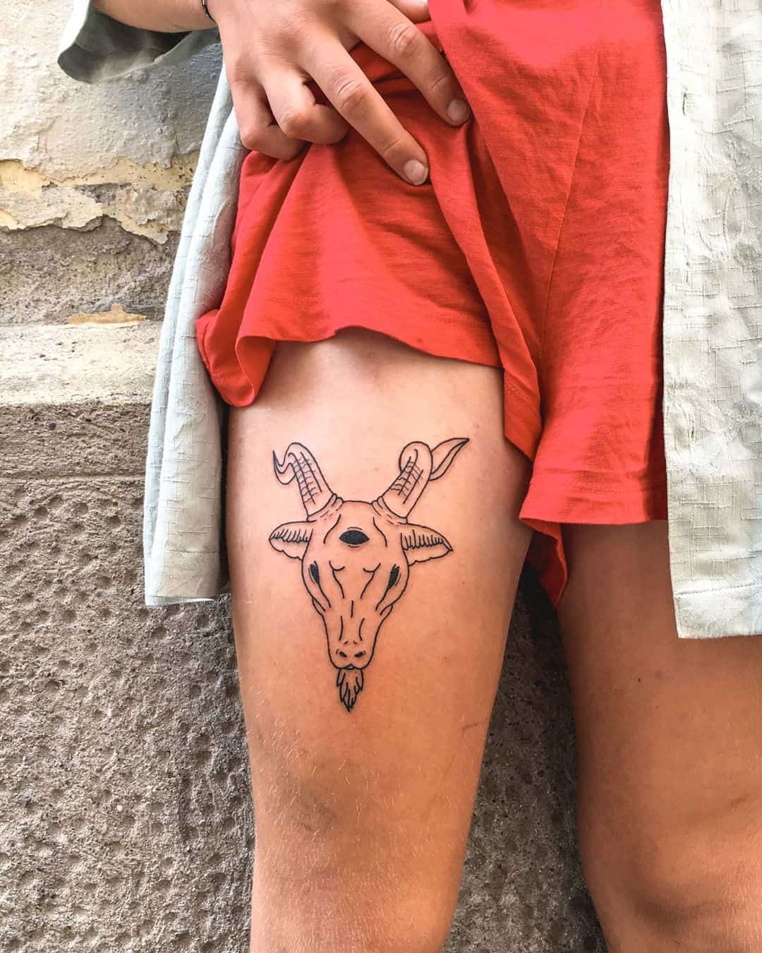 20 Glorieux motifs de tatouage de chèvre et la signification du symbole