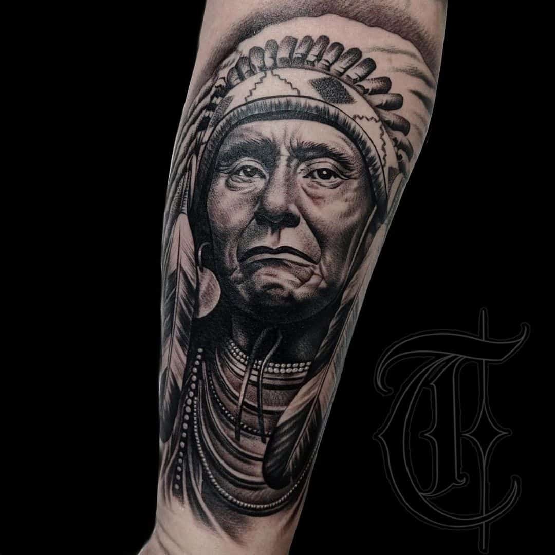 Extremely Realistic Black And White Tattoo Designs by Tommy Tattoo