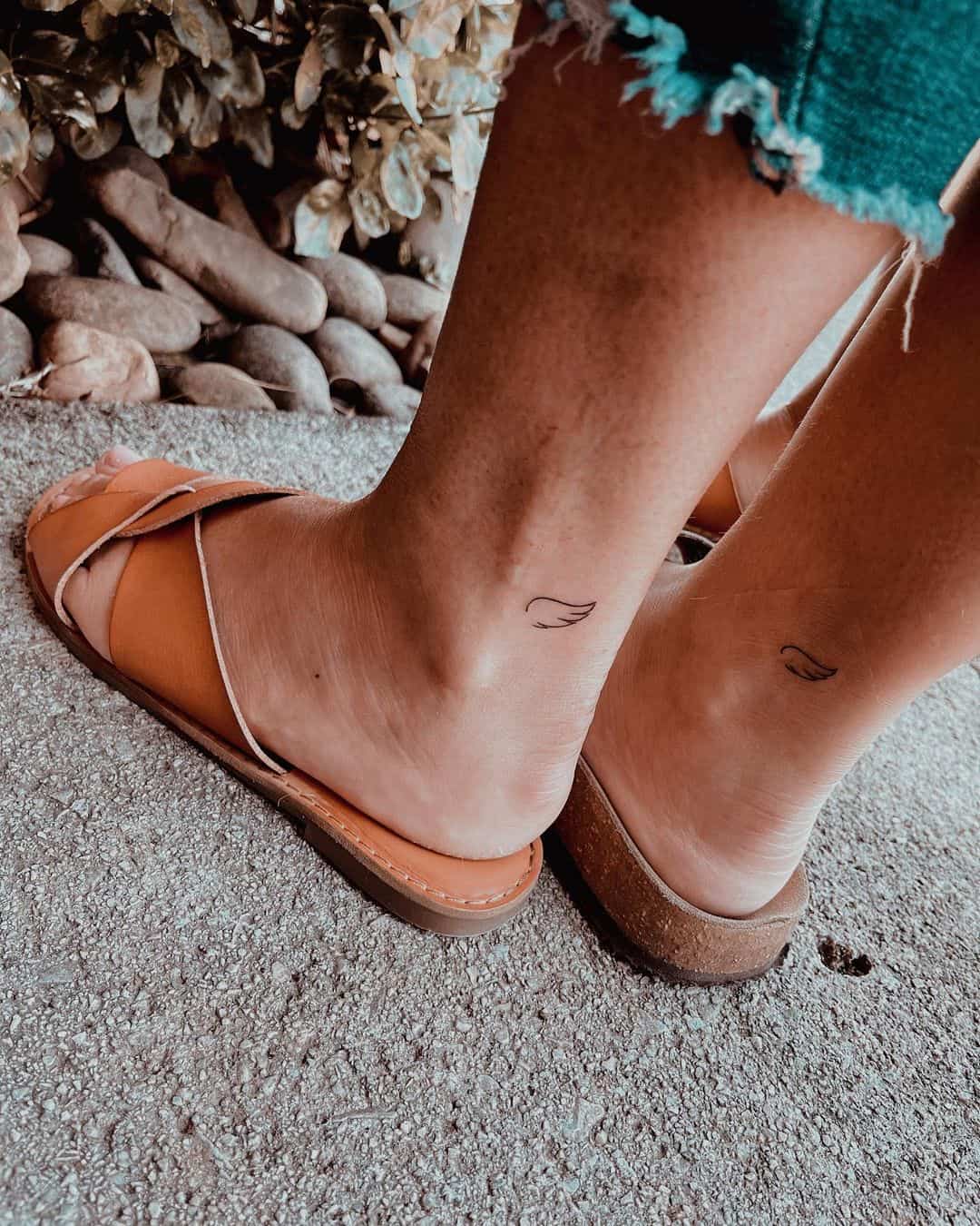 Delicately Inked Minimalistic Fine Line Tattoos by Tiny Tattoo Queen